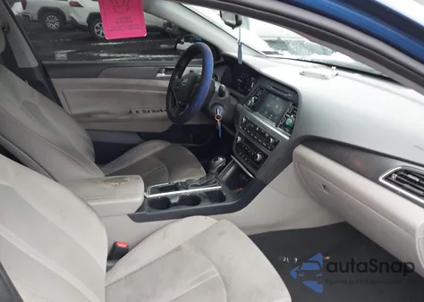 2016 Hyundai Sonata Sport z USA, uszkodzony, nr VIN 5NPE34AF5GH300914